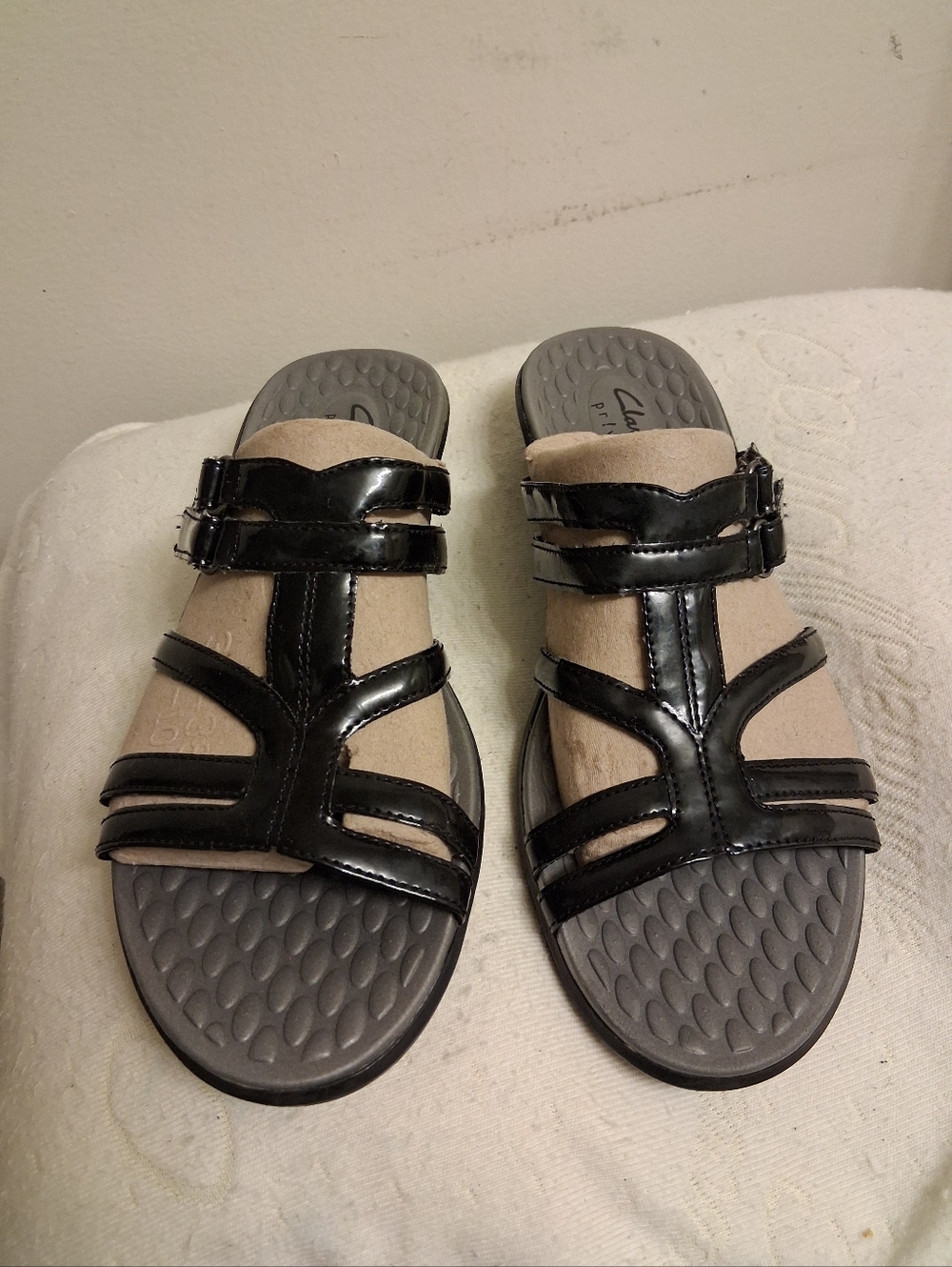 Women's CLARKS Black Strappy Slide Sandals size 10 M